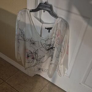 White House Black Market Cream Floral Blouse